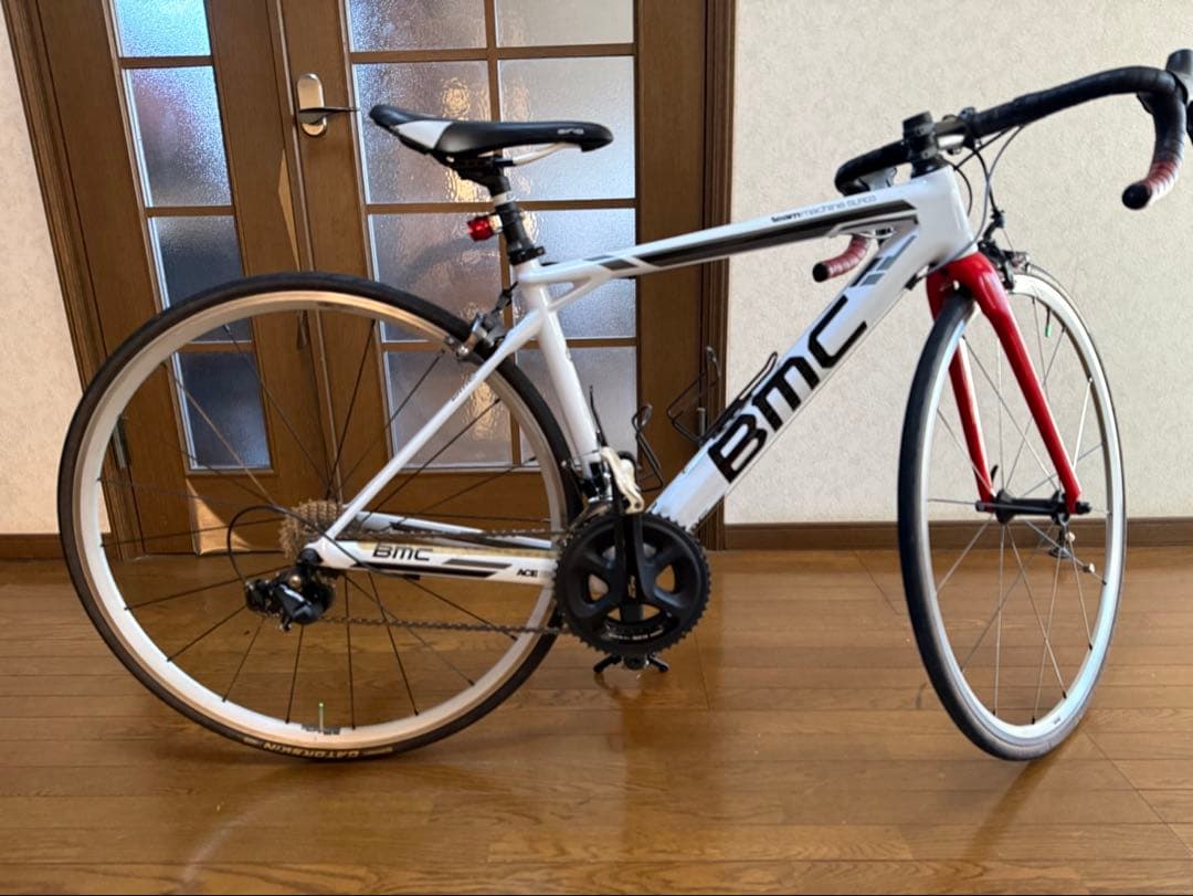 ロードバイク　カーボンBMC teammachine SLR03 105 47