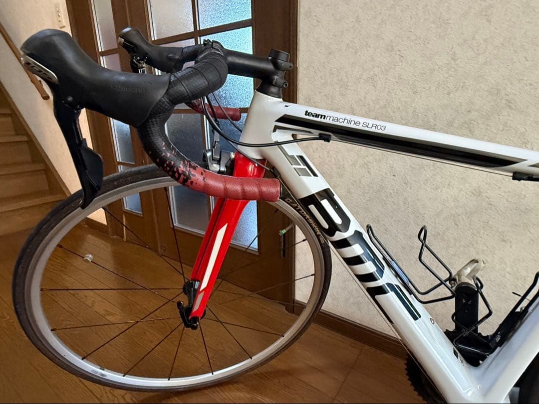 ロードバイク　カーボンBMC teammachine SLR03 105 47