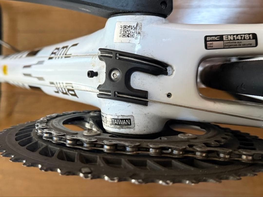 ロードバイク　カーボンBMC teammachine SLR03 105 47