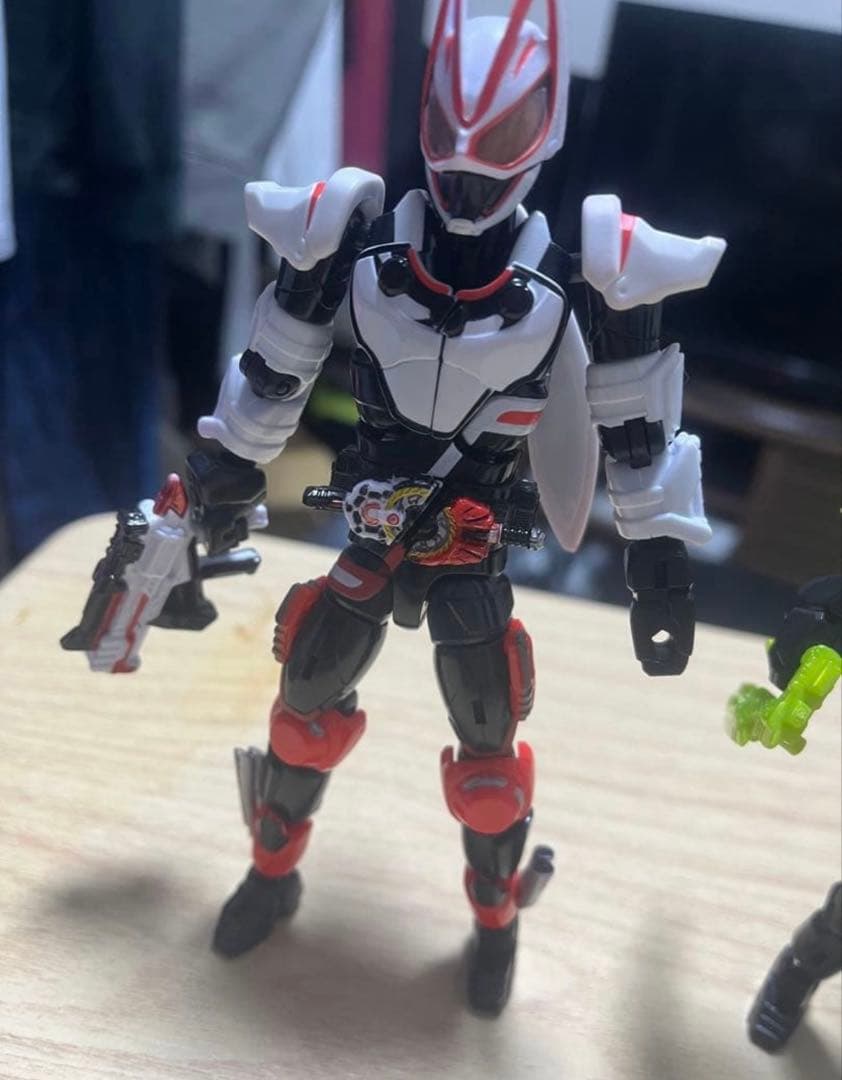 リボルブチェンジフィギュア 仮面ライダーギーツ