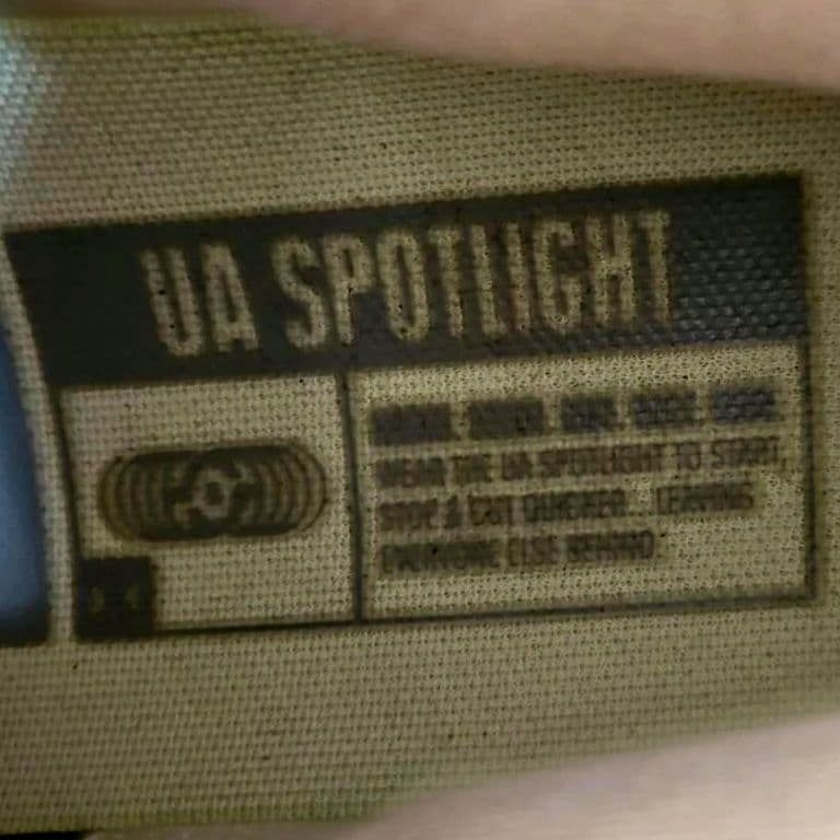 Under Armour SPOTLIGHT JAPANデザイン スパイク
