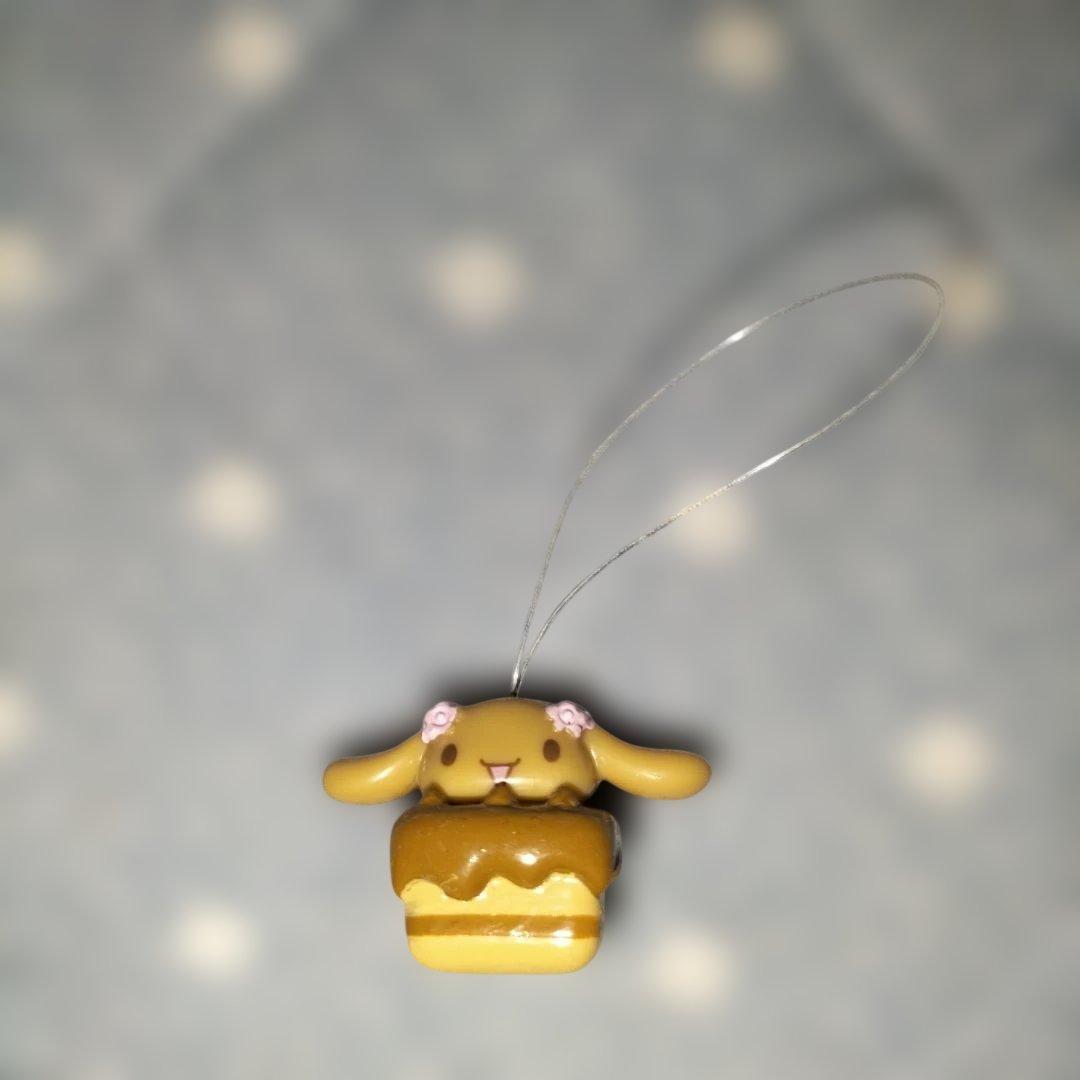 サンリオ　シナモンフレンズ　シナモロールクラブ　キーホルダー　マスコット　食玩