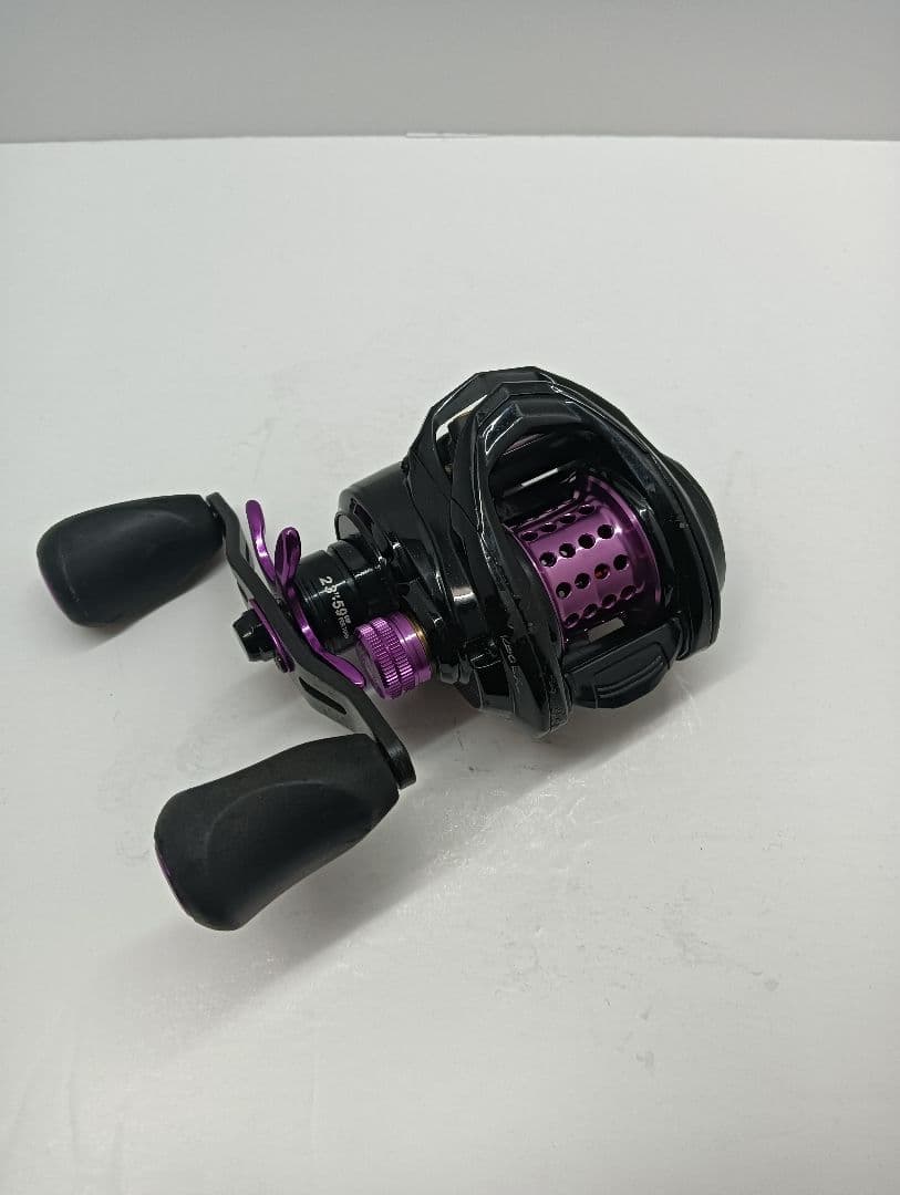 レボEXD W-L REVO EXD 左用　アブガルシア　ベイトリール