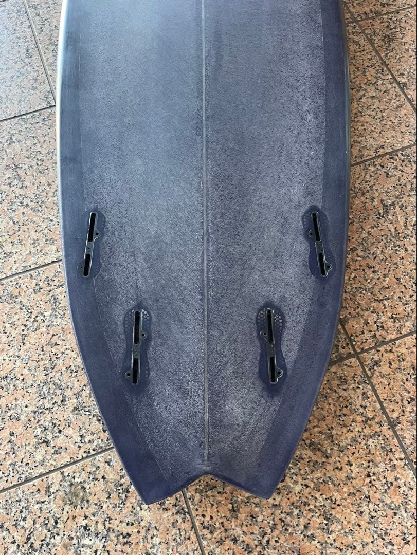 Varley surfboard EPS小波フィッシュ中古