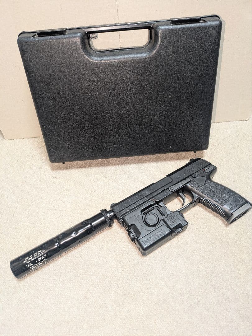 美品☆東京マルイ SOCOM Mk23 ガスガン サイレンサー ライト付き