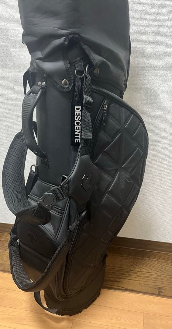 美品◼️デサントキャディバッグ黒レディースメンズコブラピンキャロテイラゴルフクラブ