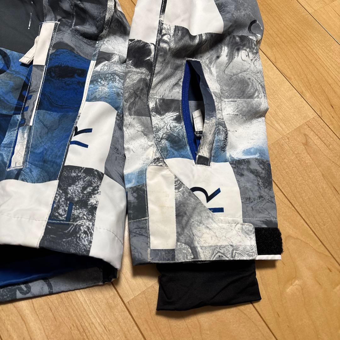 【超美品】 QUIKSILVER クイックシルバー　スノボ　ウェア　ジャケット