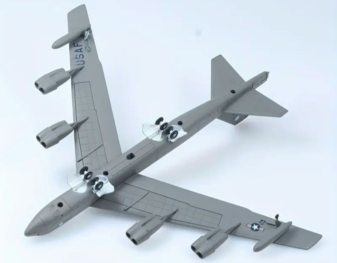 ✈B-52ストラトフォートレス 1/200 精密模型完成品