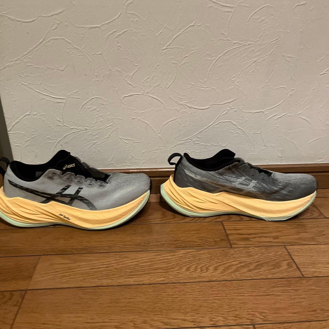 アシックス　スーパーブラスト(25.5cm)