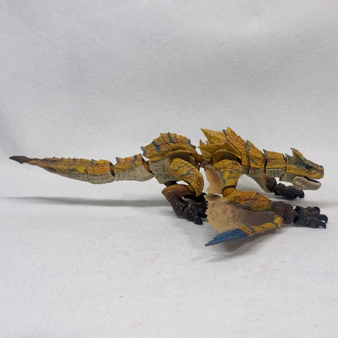 モンスターハンター　モンハン　ヴァルカンログ　 リボルテック　ティガレックス