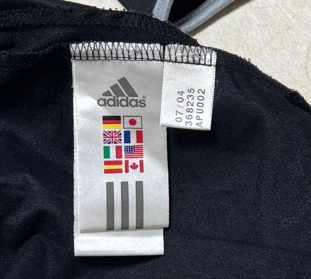 adidas レアルマドリード　ピステ