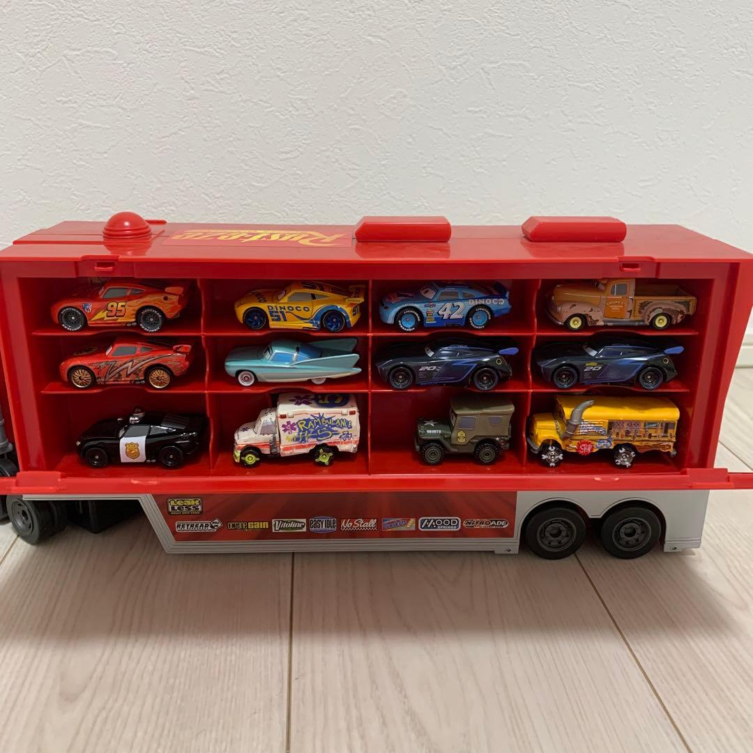 カーズ キャリアカー トラック ミニカーセット 収納 Disney Pixar