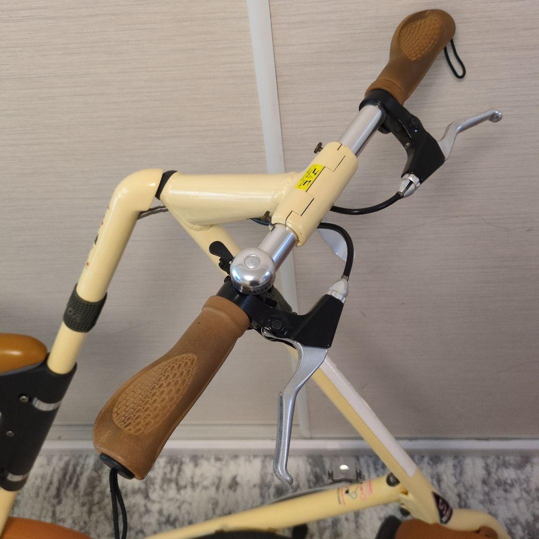 折りたたみ自転車 クリーム色 アルミ製