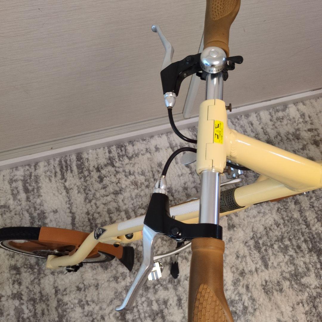 折りたたみ自転車 クリーム色 アルミ製