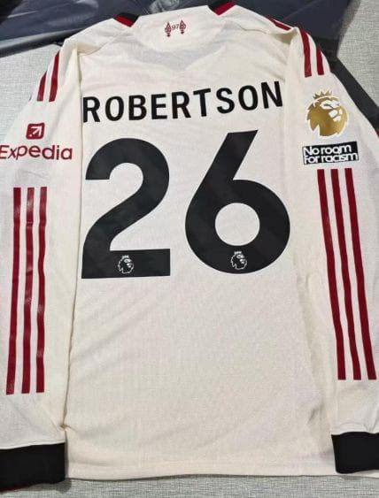 リバプール ROBERTSON 長袖ジャージ 26