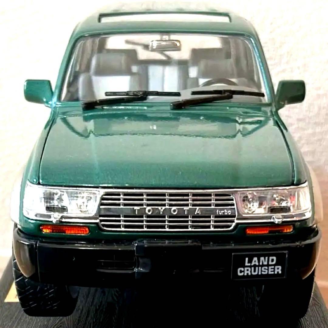 新品未使用 トヨタランクル80 1/18 Road Legends 絶版 LHD