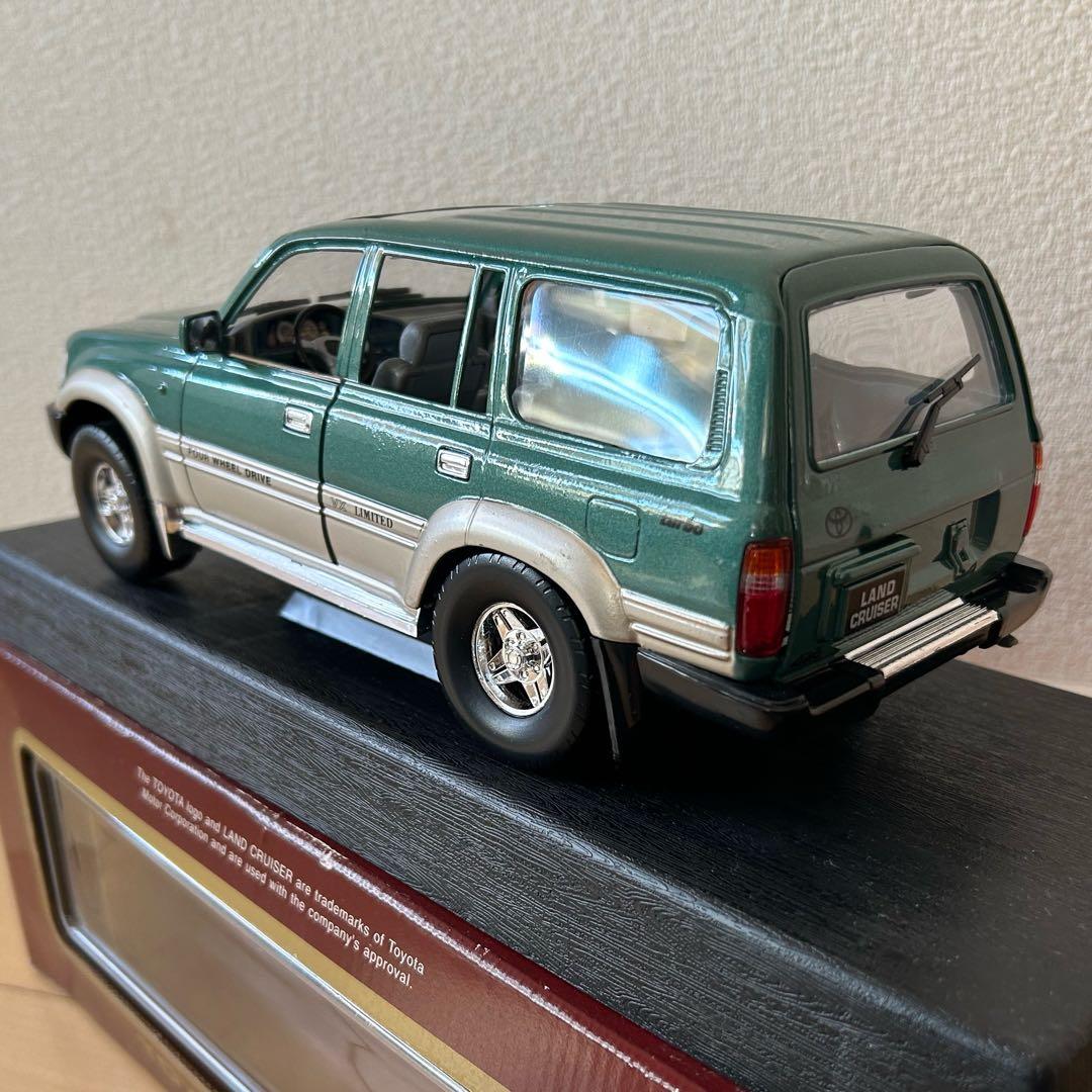 新品未使用 トヨタランクル80 1/18 Road Legends 絶版 LHD
