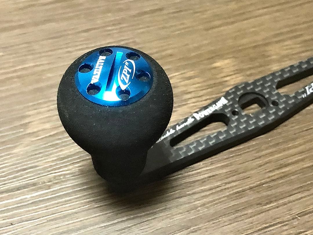 ＺＰＩ　カーボンハンドル　１０２Ｄ　スリムロングＬ　ブルー付き