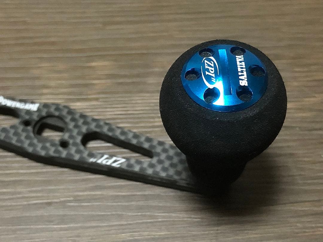 ＺＰＩ　カーボンハンドル　１０２Ｄ　スリムロングＬ　ブルー付き