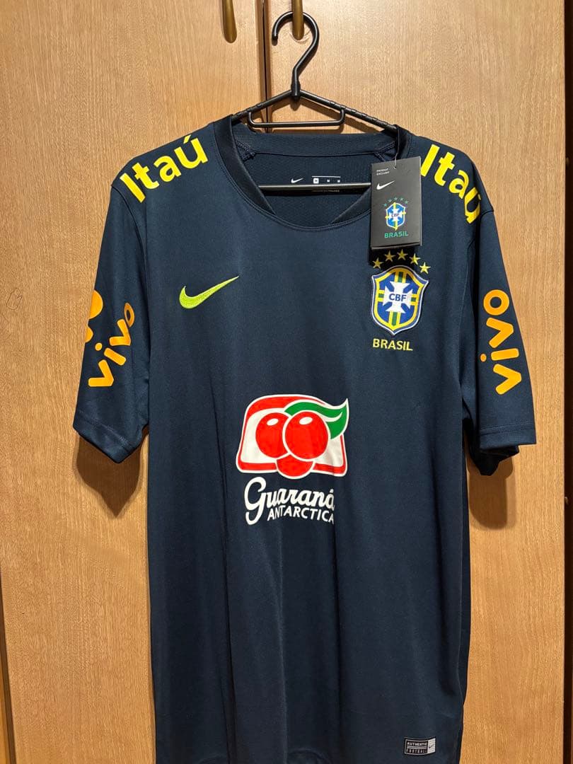Nike ブラジル代表 トレーニングウェア