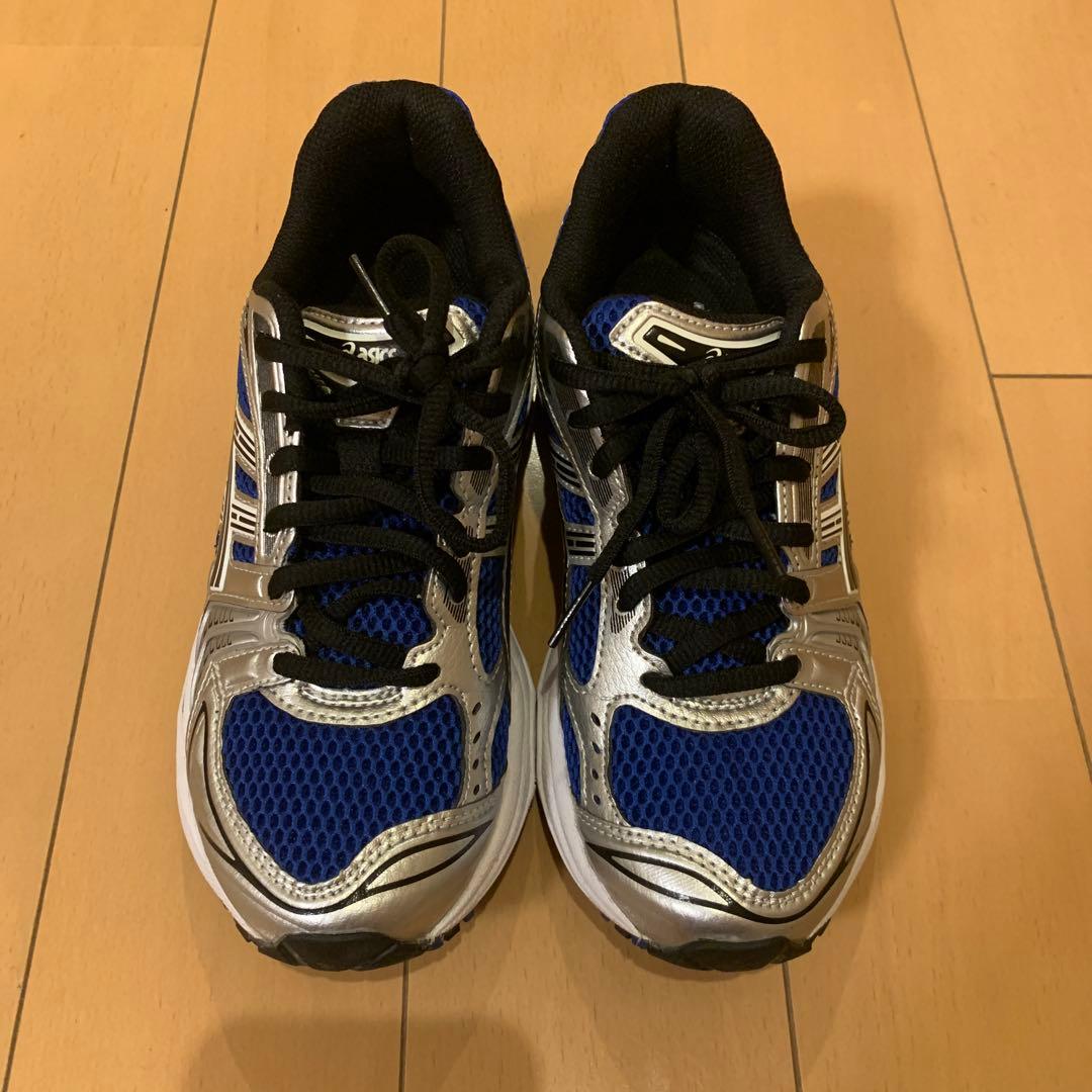 ASICS ランニングシューズ 青/銀 22.5cm
