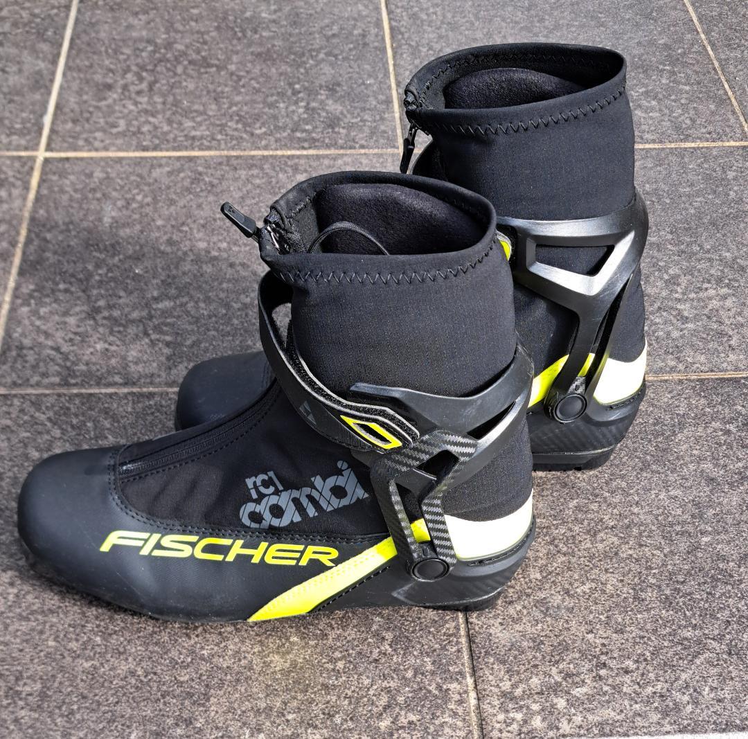 FISCHER クロスカントリースキーブーツ　RC1 COMBI