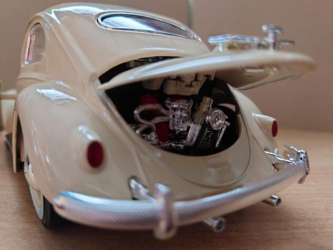 1/18フォルクスワーゲンビートル ベージュ VW BEETLE 1955