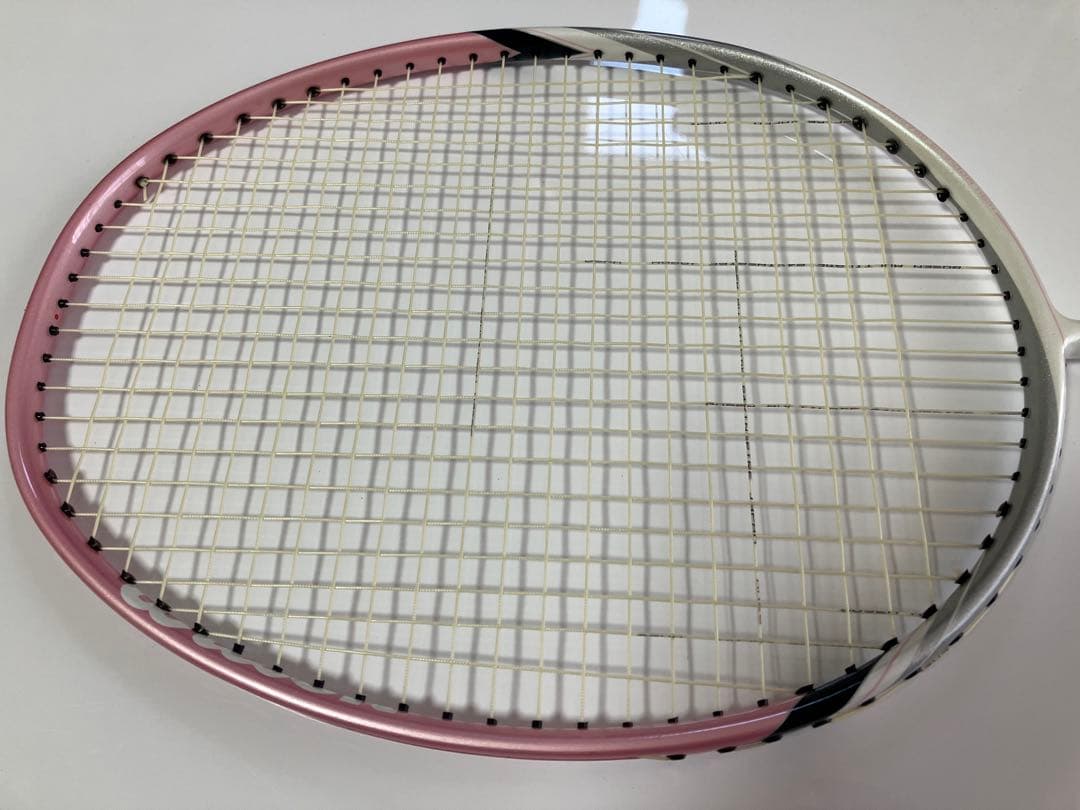 Wilson PRO バドミントンラケット ピンク/ホワイト　4Ｕ　5Ｇ