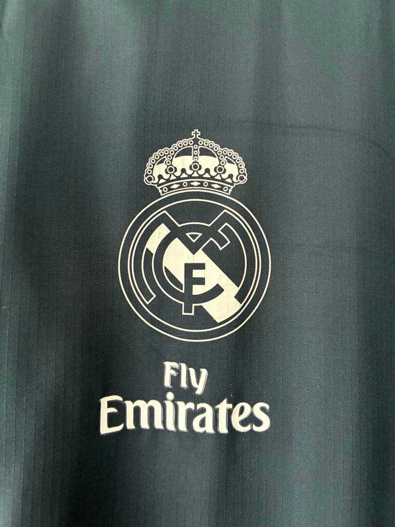 adidas Real Madrid ベンチコート
