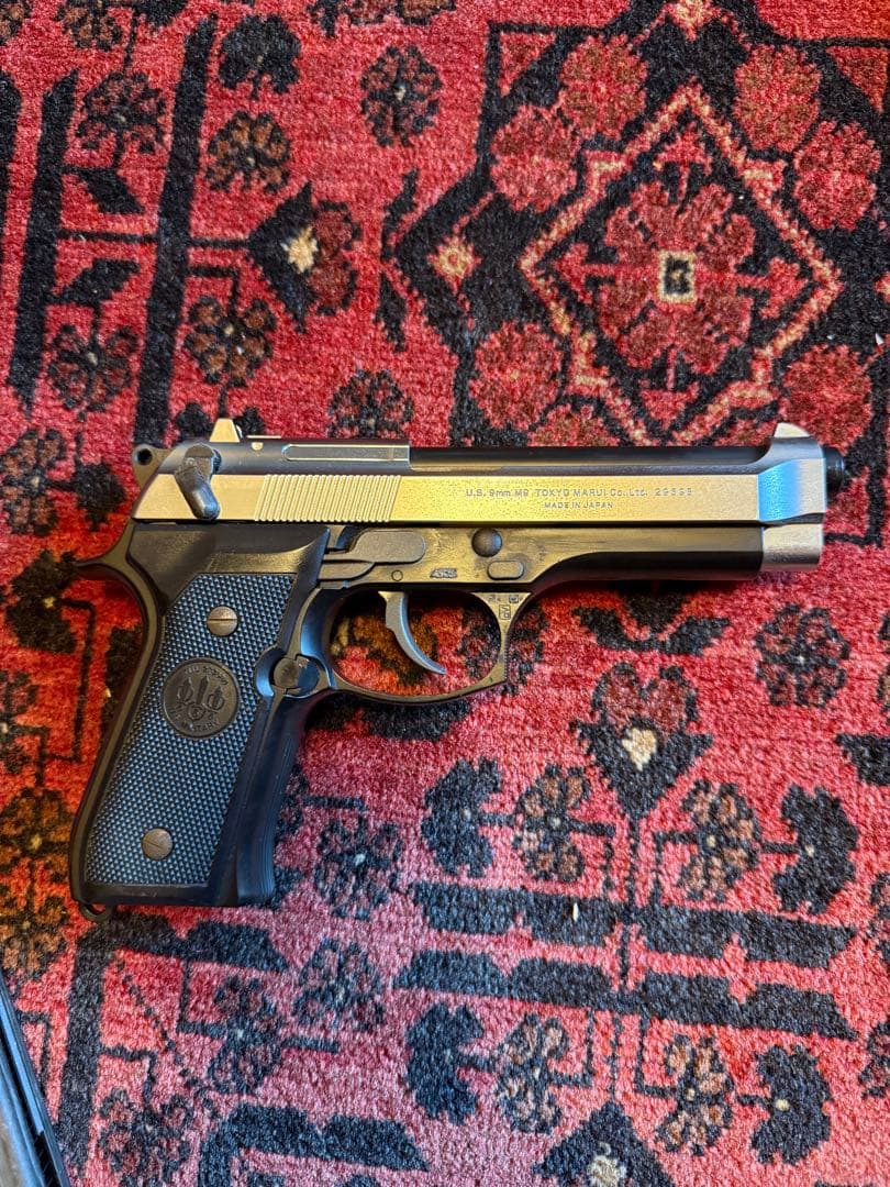 ストライクウォーリア　M92F スライドシルバー　ガスガン　 ホルスター