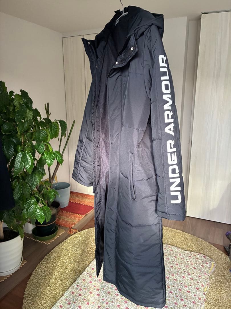 UNDER ARMOUR ブラック ベンチコート