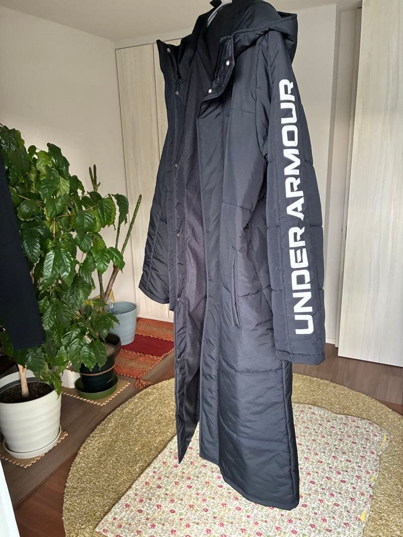 UNDER ARMOUR ブラック ベンチコート