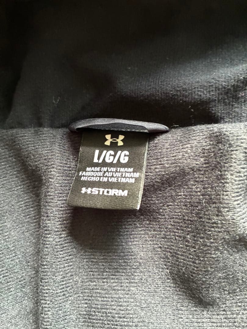 UNDER ARMOUR ブラック ベンチコート