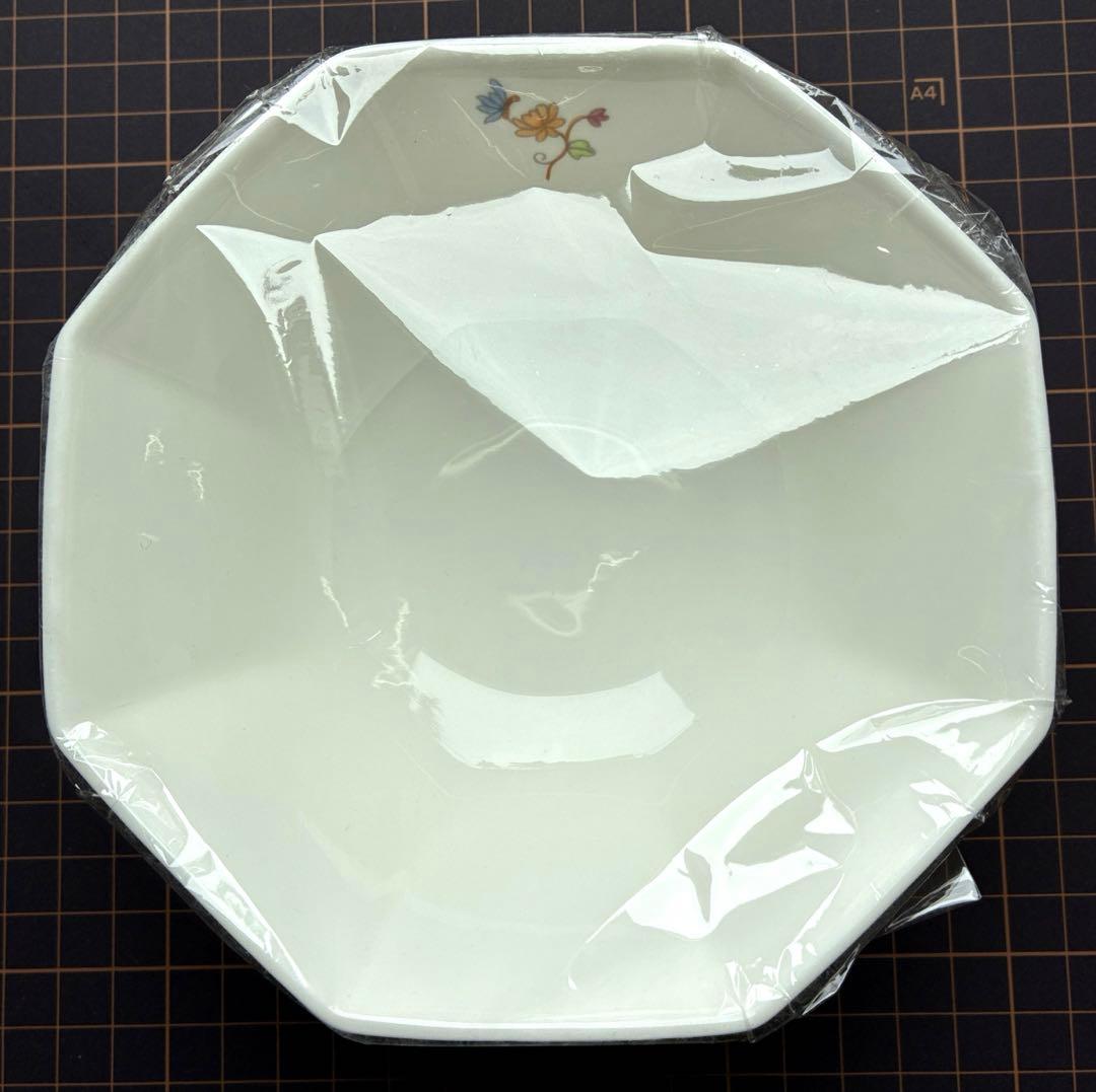 ★セール★ 新品　レア　高級マレーシア食器　八角形ボウル　KITAKITA 1枚