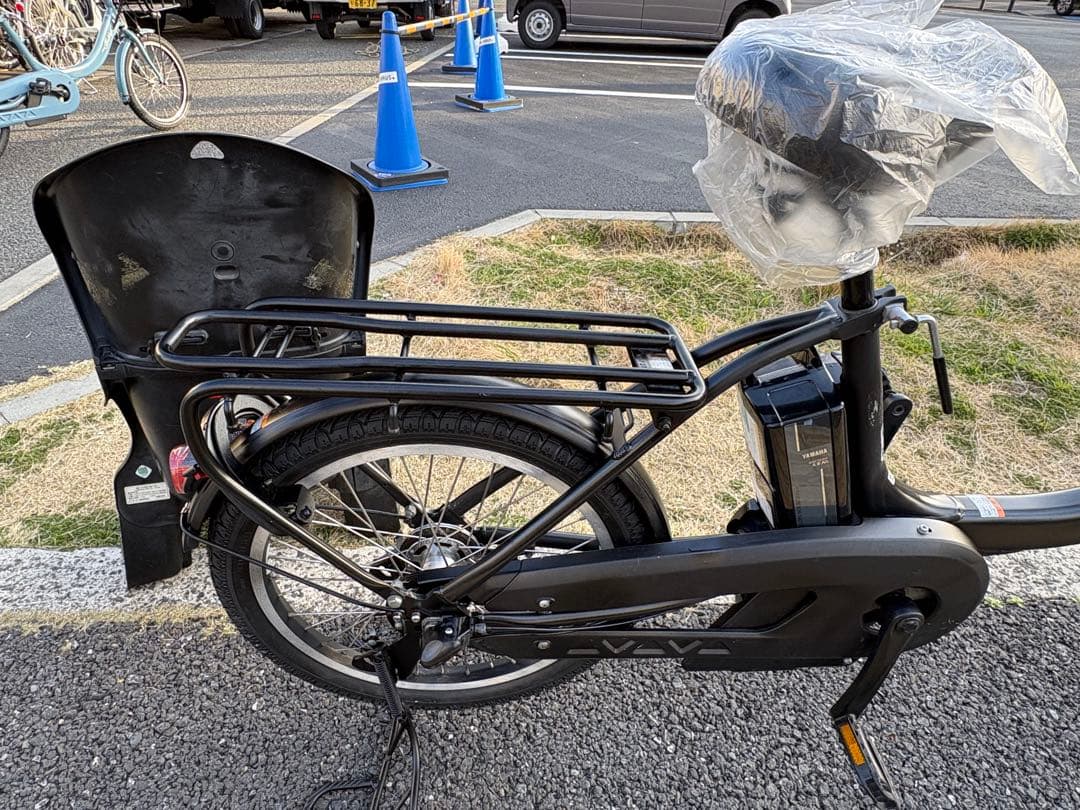中古20㌅YAMAHA電動アシスト自転車　12.3Ah 大阪　064