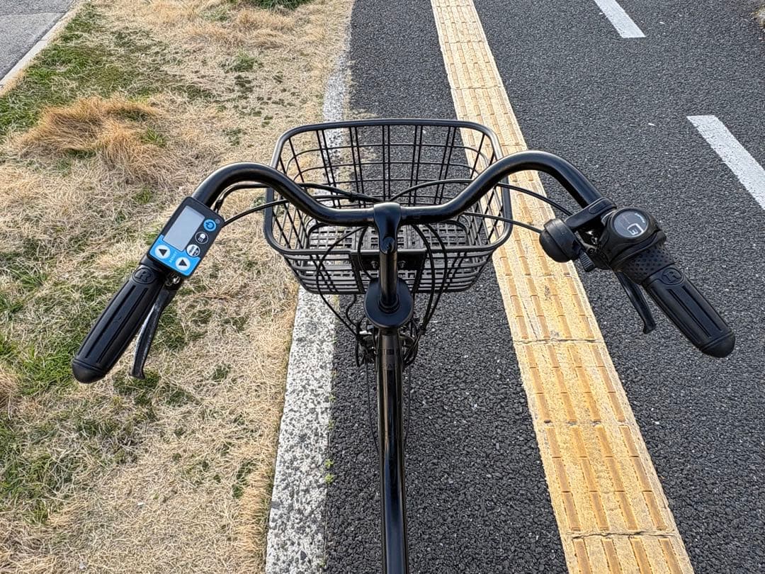 中古20㌅YAMAHA電動アシスト自転車　12.3Ah 大阪　064