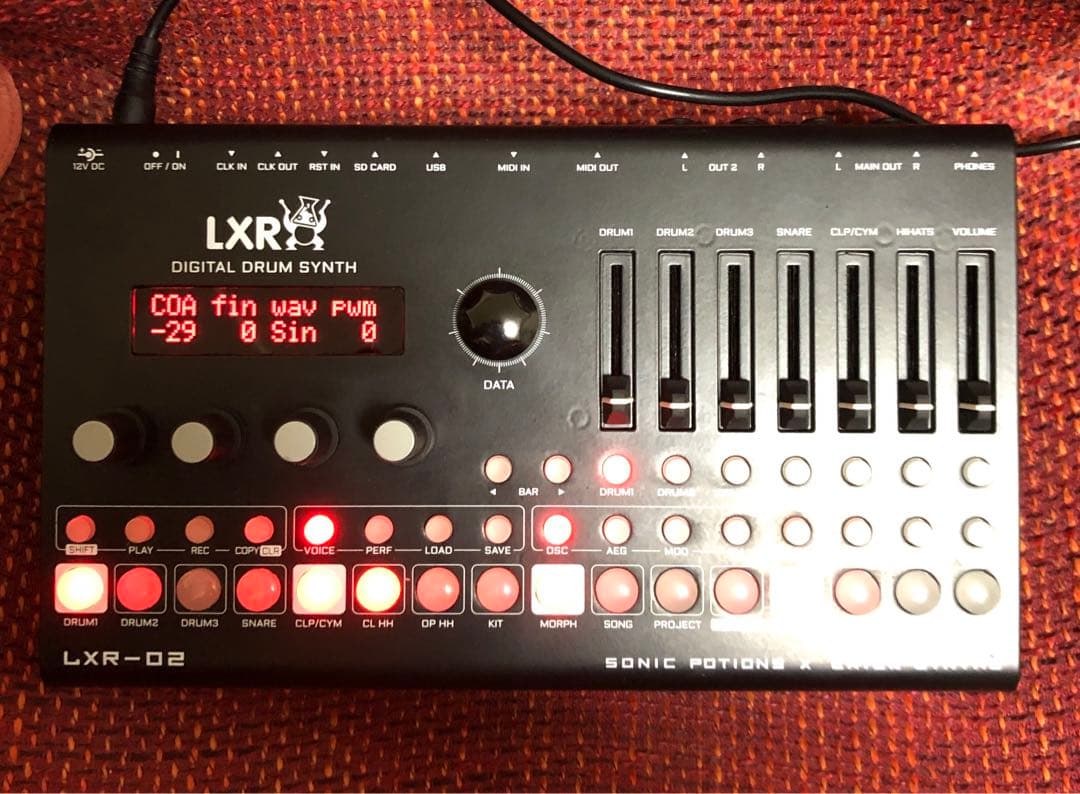 鍵盤楽器 Erica Synths LXR-02 Drum Synthesizer