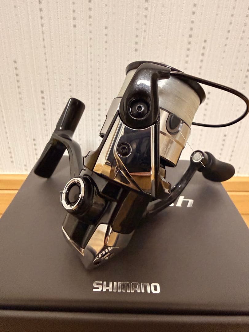 SHIMANO Vanquish C2000SHG スピニングリール