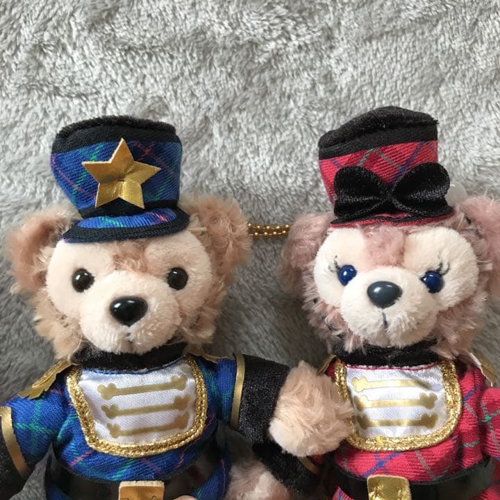 ☆最終値下げ☆ダッフィー　シェリーメイ　ぬいぐるみバッチ