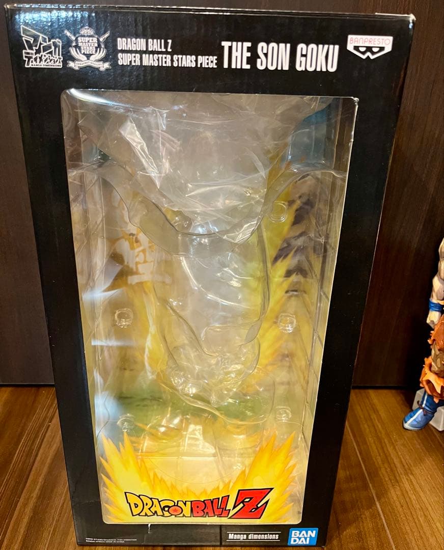 極美品 ドラゴンボール SMSP 孫悟空 マンガディメンションズ 箱付き 自立可
