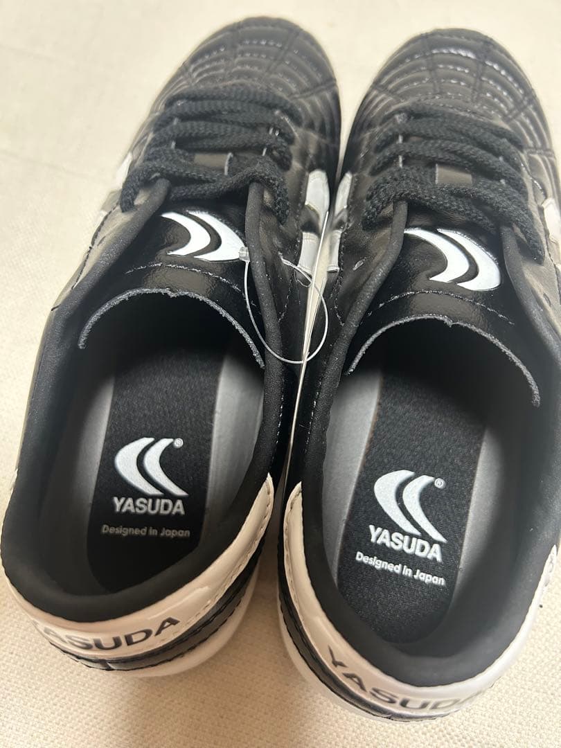 【新品未使用】YASUDA サッカーシューズ ブラック/ホワイト