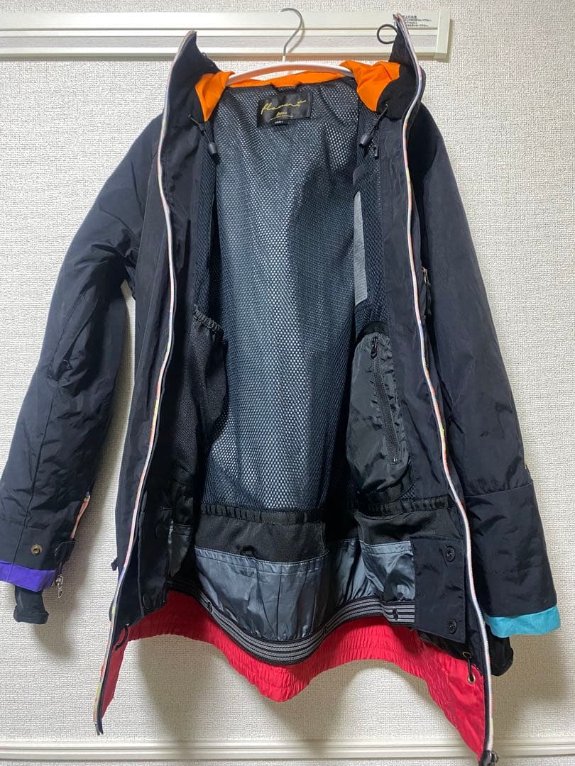 スノーボードウェア 女性用 黒 赤 花柄パンツ付き
