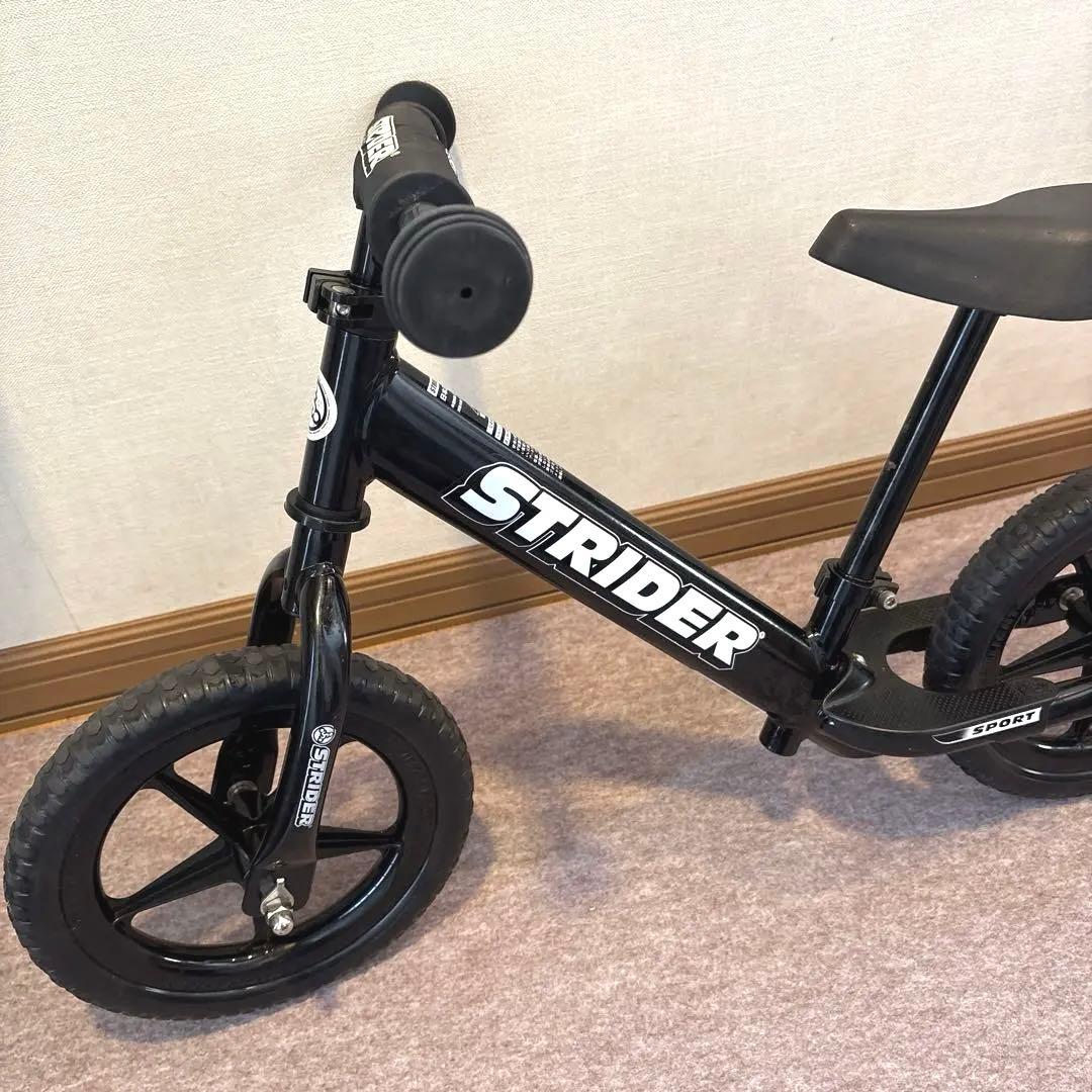 ストライダー ブラック 12インチ スポーツモデル 本体 日本正規品