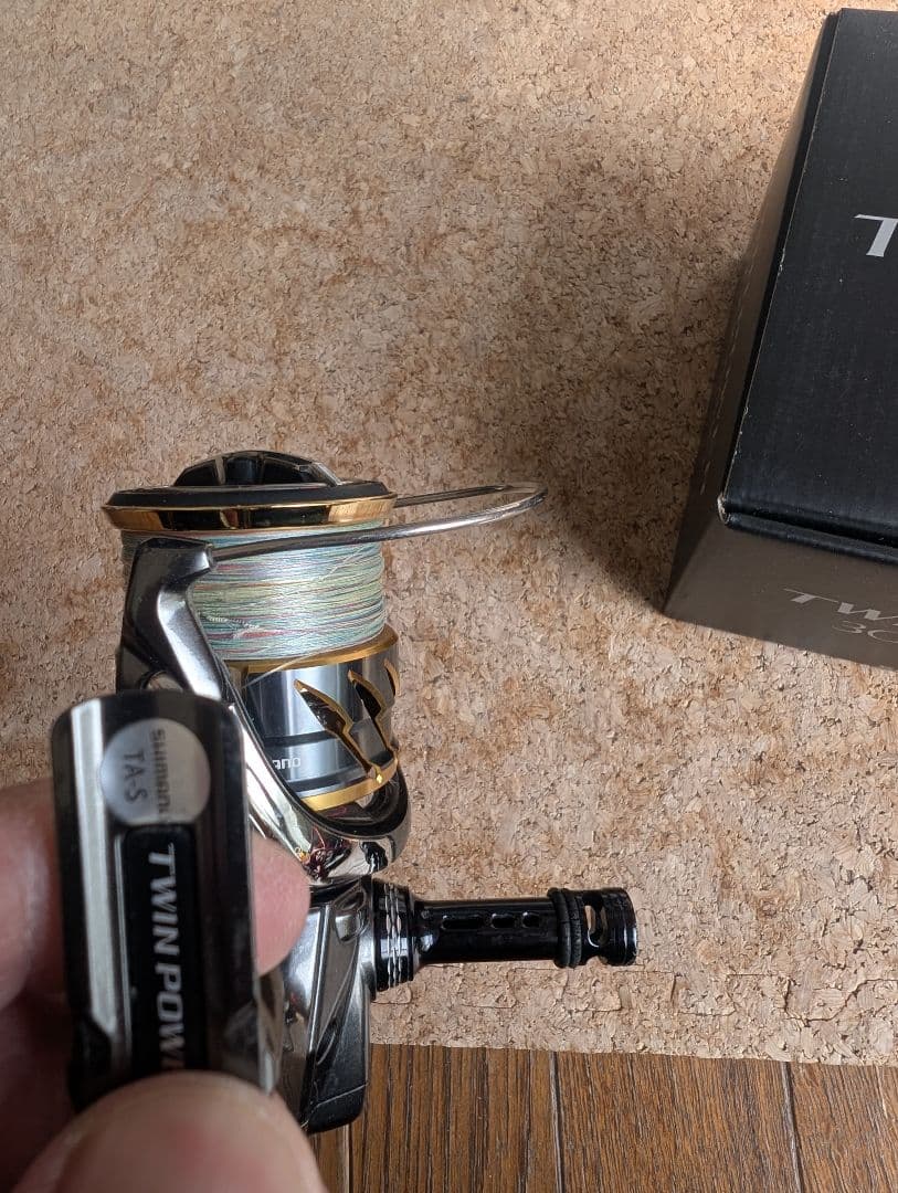 SHIMANO TWIN POWER 20ツインパワー3000MHG　中古品