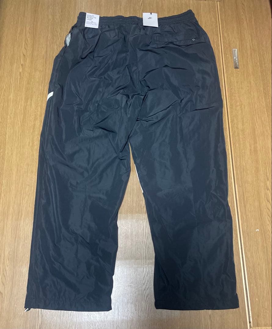 新品未使用　NIKE ビッグスウッシュ ウーブンパンツ　Lサイズ