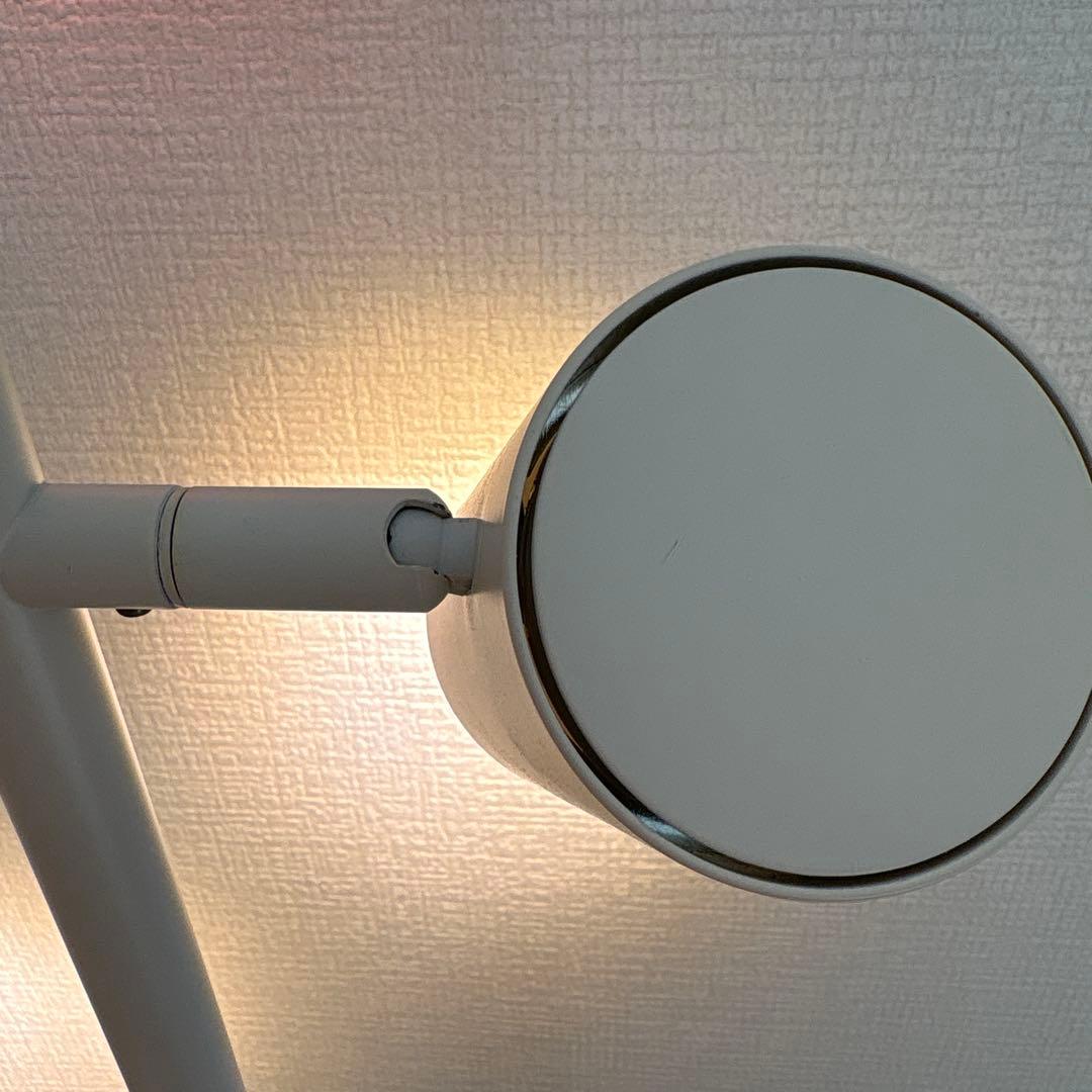 【美品】IKEA NYMÅNE ニーモーネ フロアランプ　ホワイト　LED電球