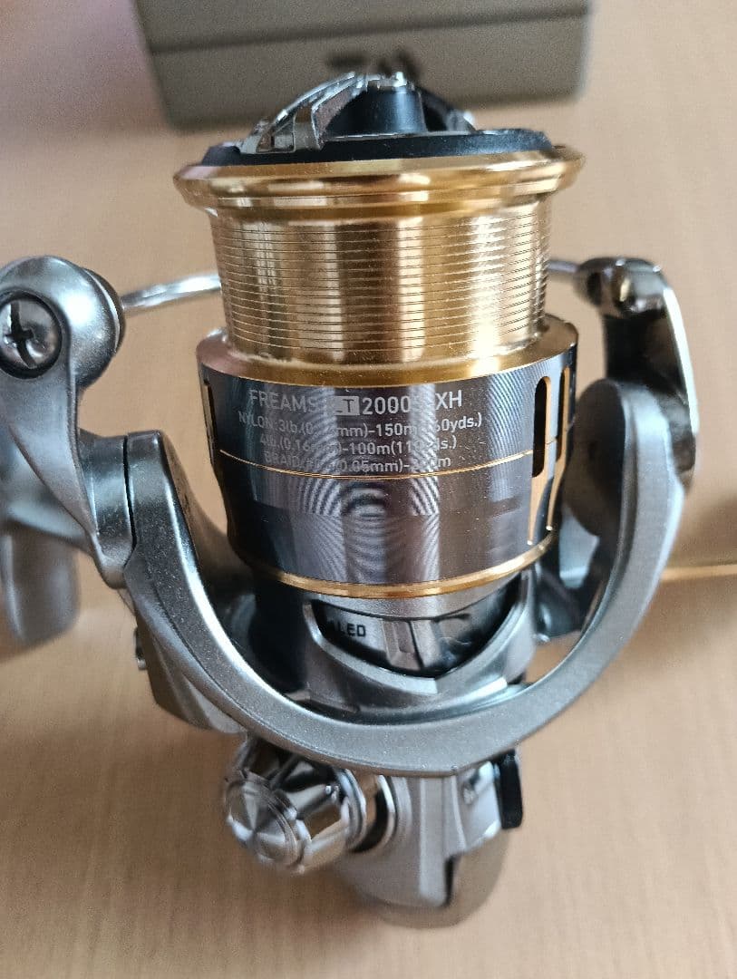 18FREAMS LT 2000S-XH スピニングリール