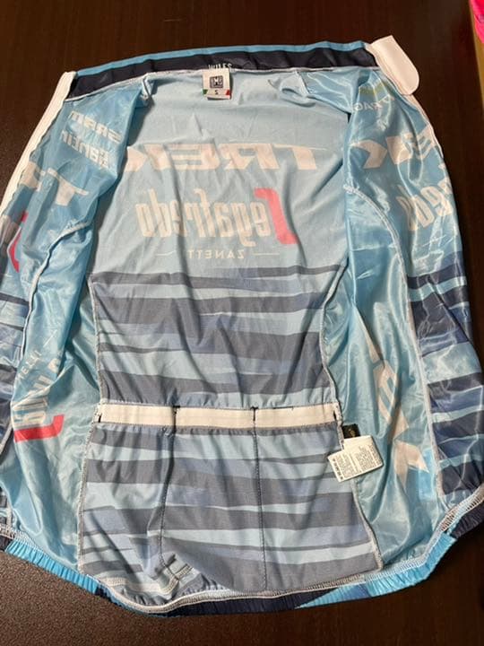 【選手支給品】TREK segafredo light windベスト S