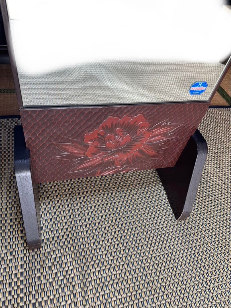 花柄彫刻スタンドミラー　鎌倉彫