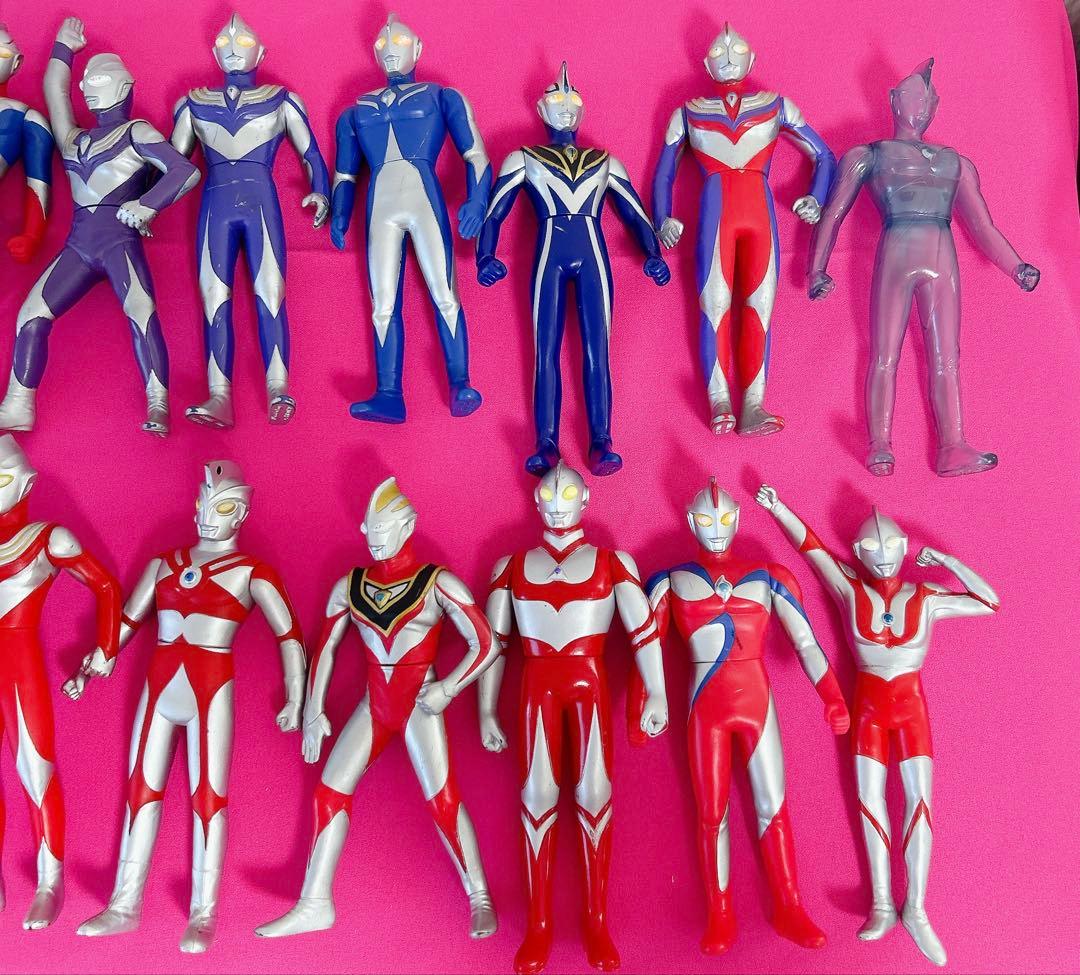ウルトラマンソフビ　怪獣　指人形　他　107個　まとめ売り